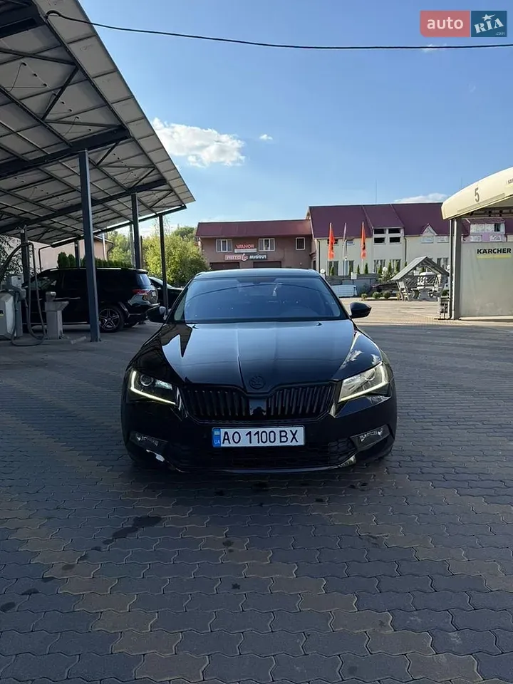 Skoda Superb 2018 photo 3