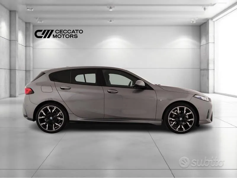 BMW 1 Series 2025 photo 3