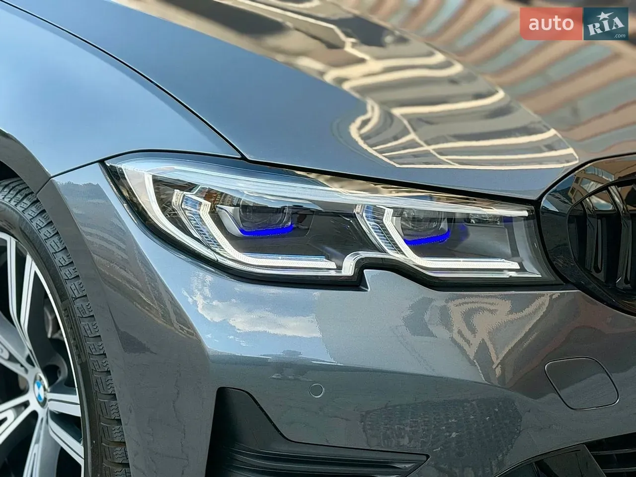 BMW 3 Series 2021 photo 4