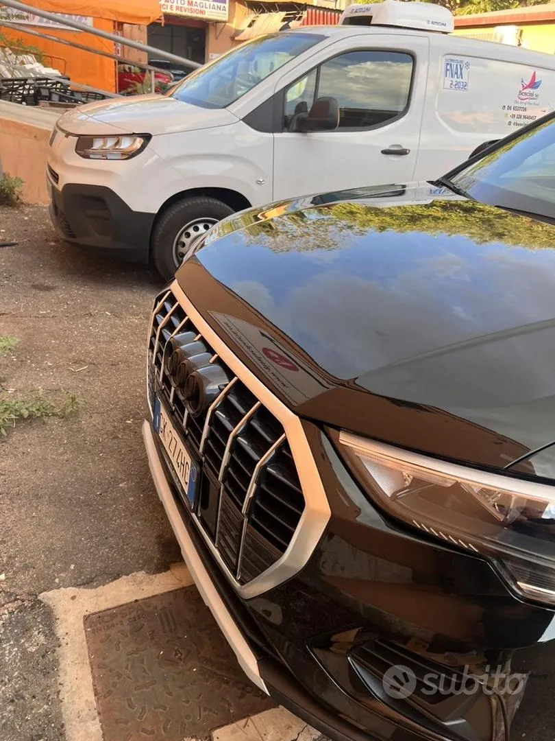 Audi Q3 2021 photo 2