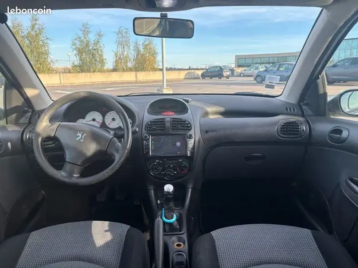 Peugeot 206 2005 photo 3