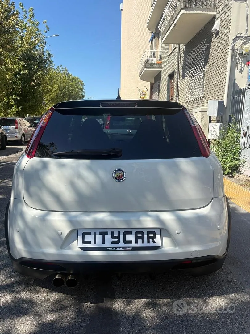 Abarth Grande Punto 2009 photo 3