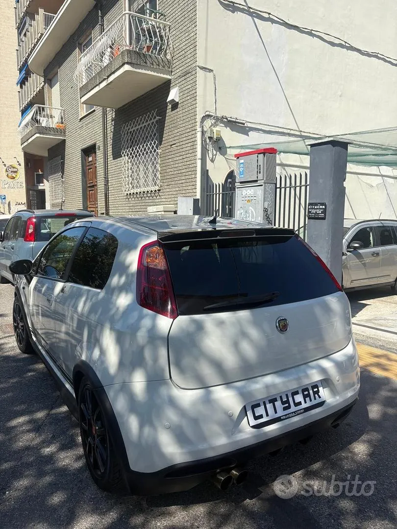 Abarth Grande Punto 2009 photo 4