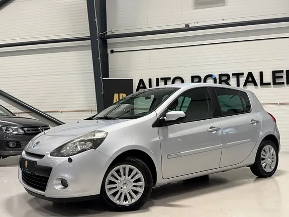 Renault Clio 2011 photo 4