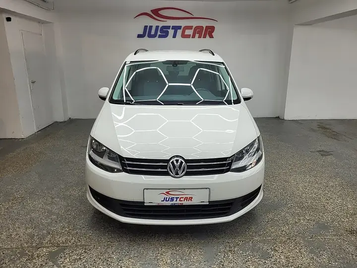 Volkswagen Sharan 2012 photo 2
