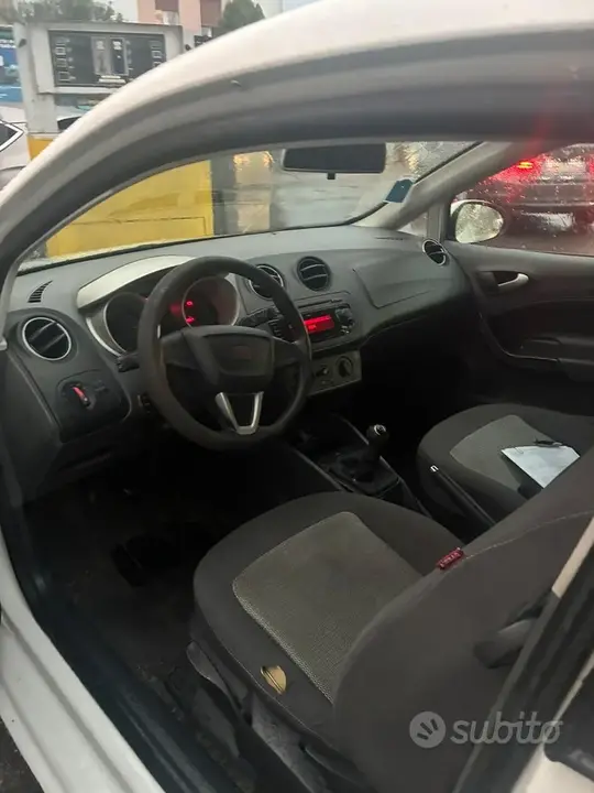 Seat Ibiza 2010 photo 5