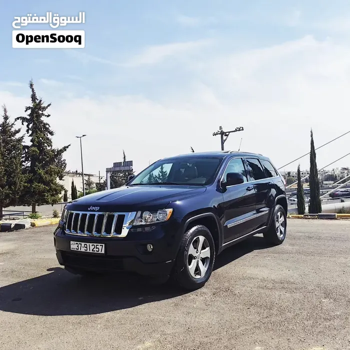 Jeep Grand Cherokee 2011 photo 2