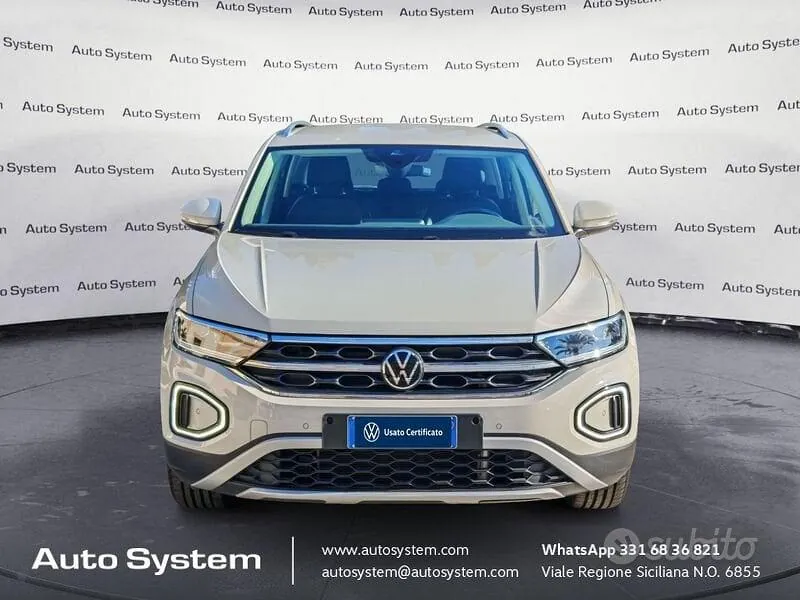 Volkswagen T-Roc 2023 photo 2