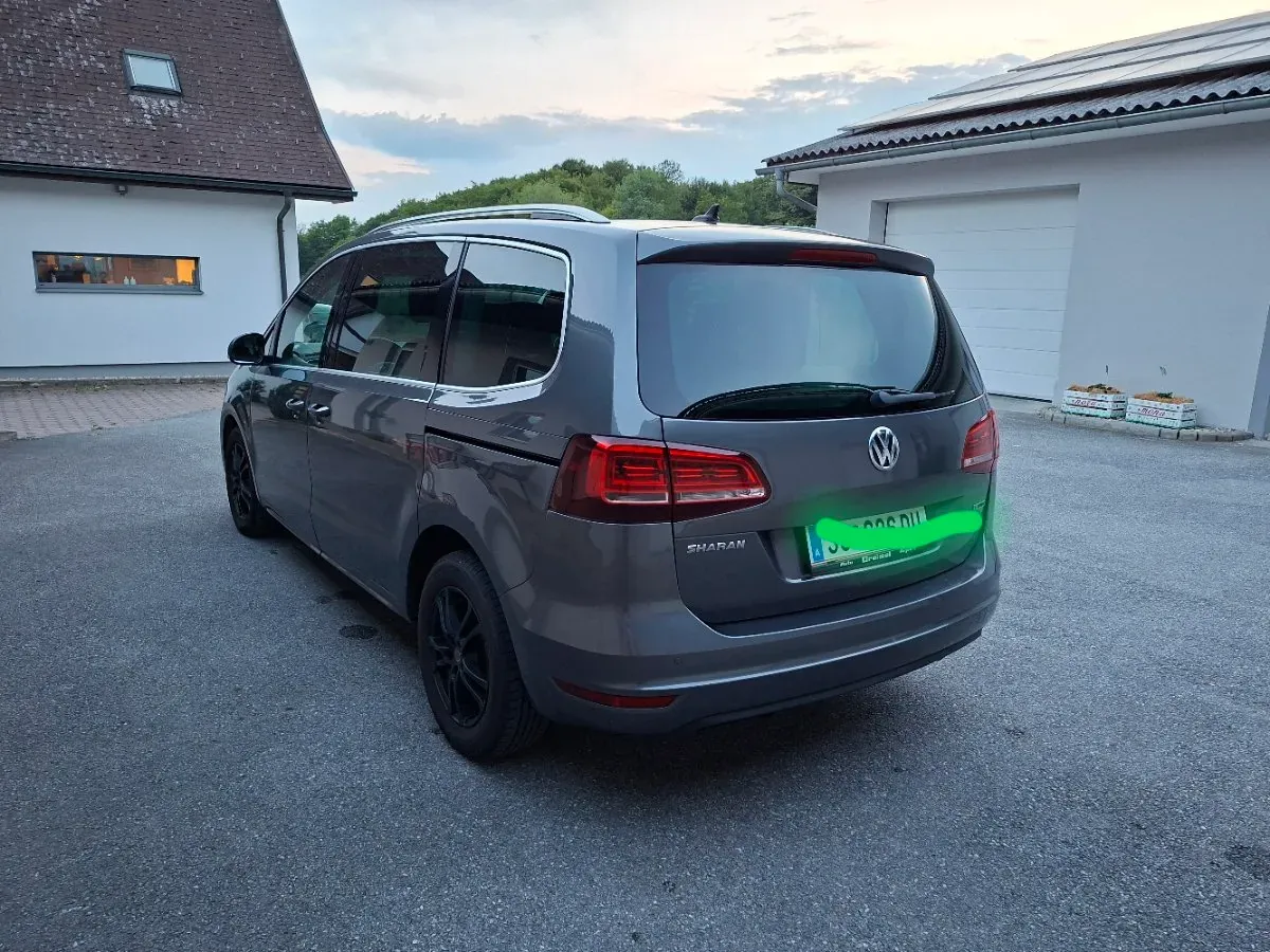 Volkswagen Sharan 2016 photo 2