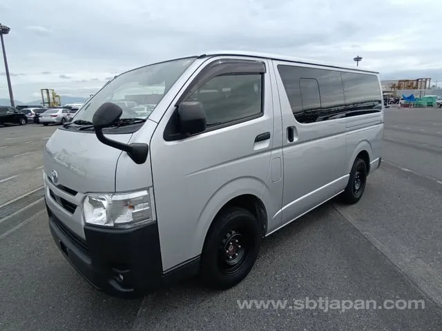 Toyota Hiace Van Dx 2023 photo 2