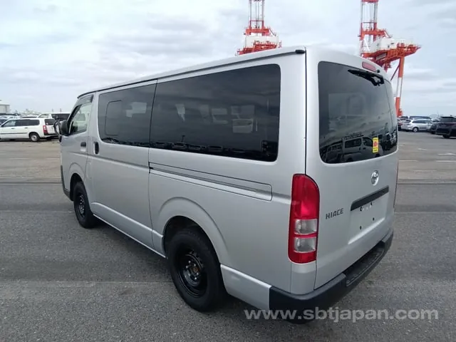 Toyota Hiace Van Dx 2023 photo 3