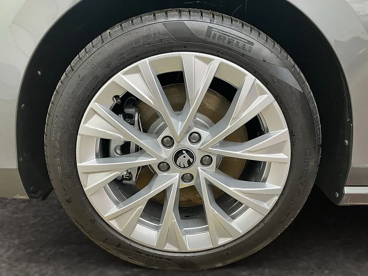 Skoda Superb 2026 photo 3