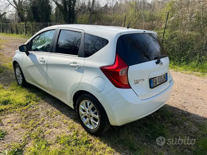 Nissan Note 2014 photo 4