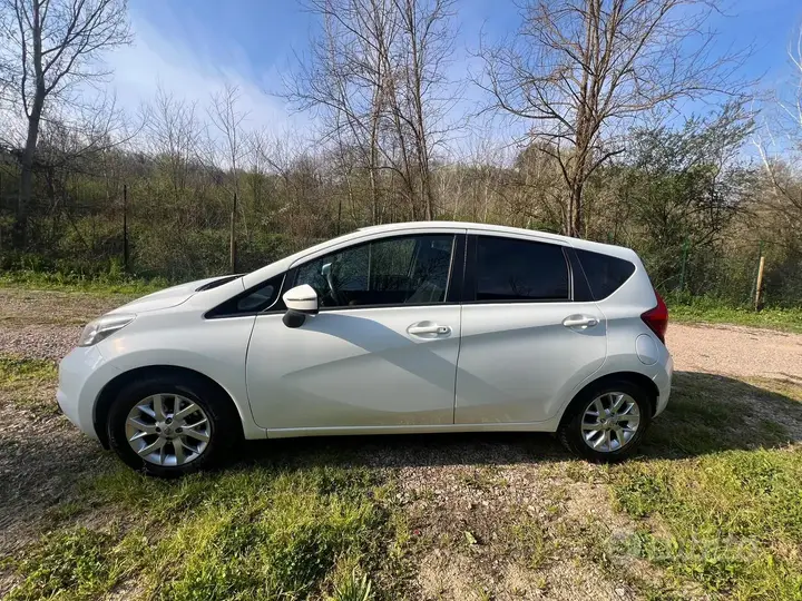 Nissan Note 2014 photo 3