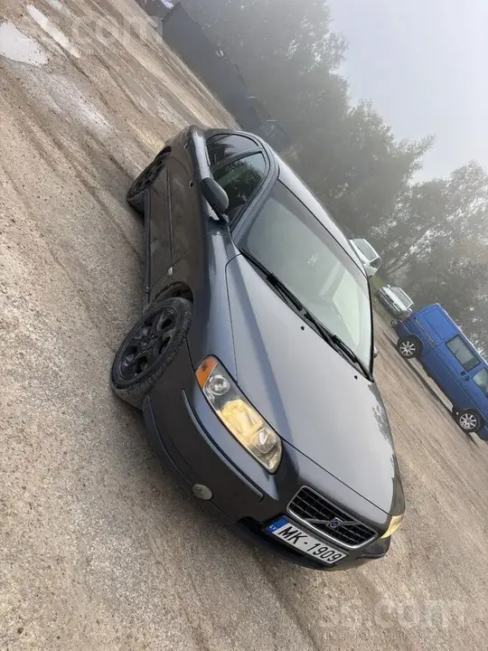 Volvo S60 2005 photo 2