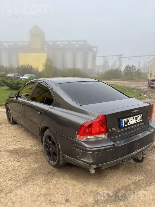 Volvo S60 2005 photo 4