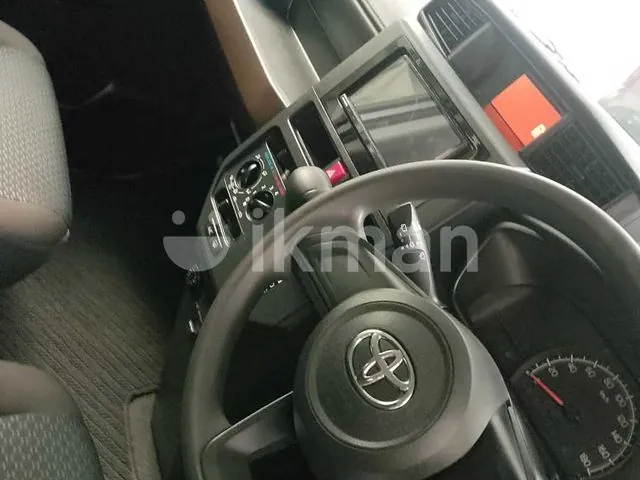 Toyota Roomy 2023 photo 3