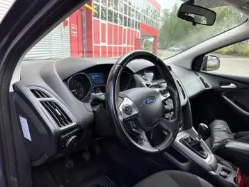 Ford Focus 2012 photo 3