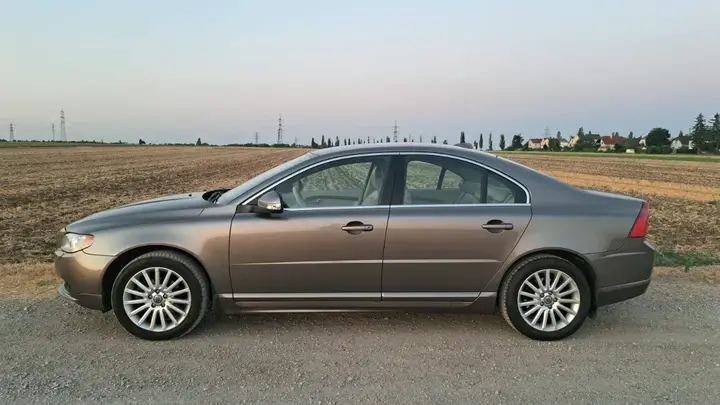 Volvo S80