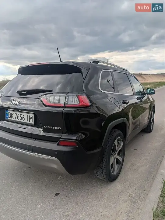 Jeep Cherokee 2019 photo 4