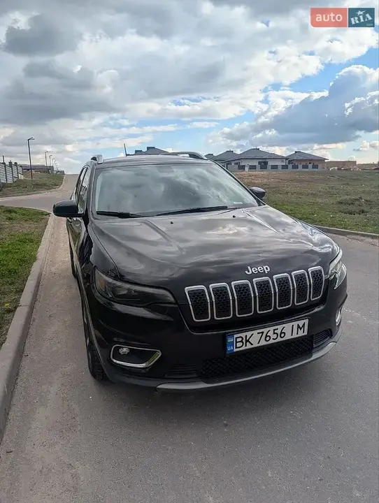 Jeep Cherokee 2019 photo 3