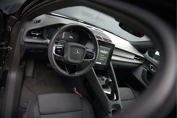 Polestar 2 2021 photo 3