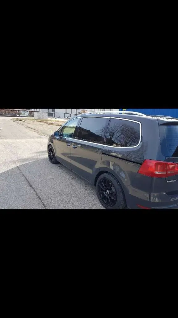 Volkswagen Sharan 2011 photo 3