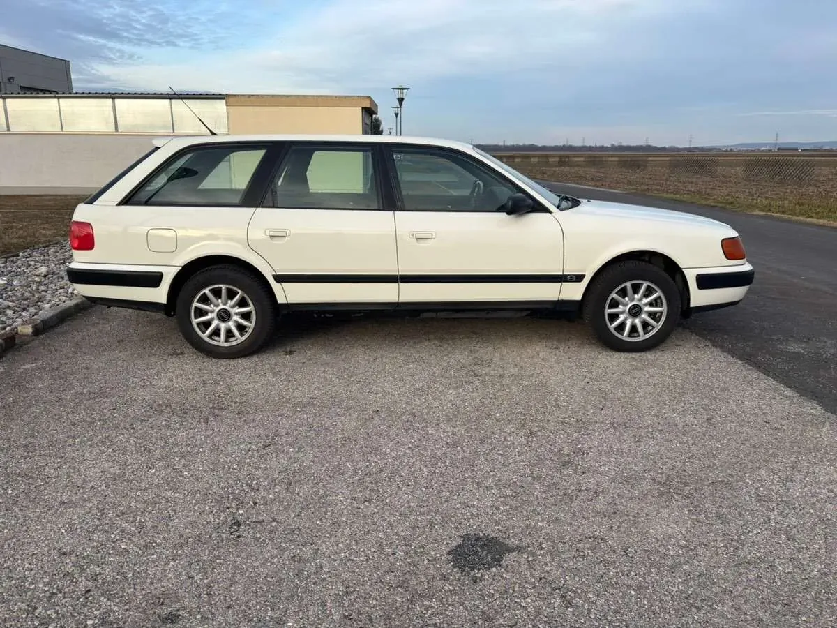 Audi 100