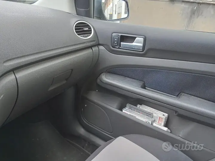 Ford Focus 2006 photo 4