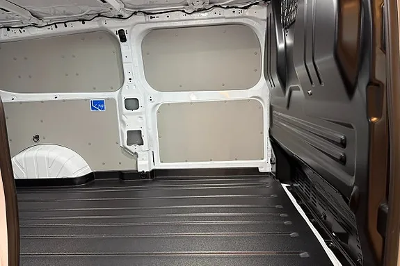 Ford E-Transit 2026 photo 5