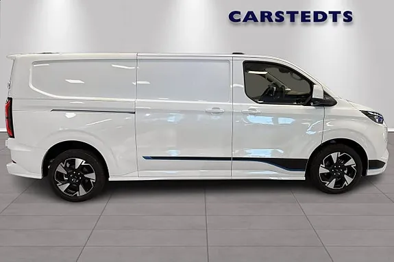 Ford E-Transit 2026 photo 2