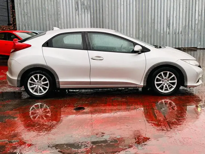 Honda Civic 2013 photo 4