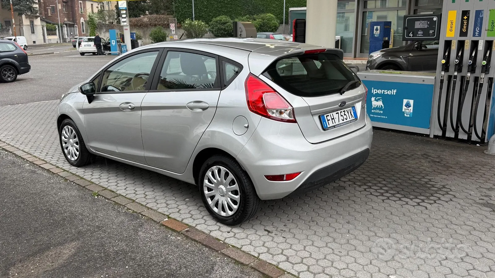 Ford Fiesta 2017 photo 2