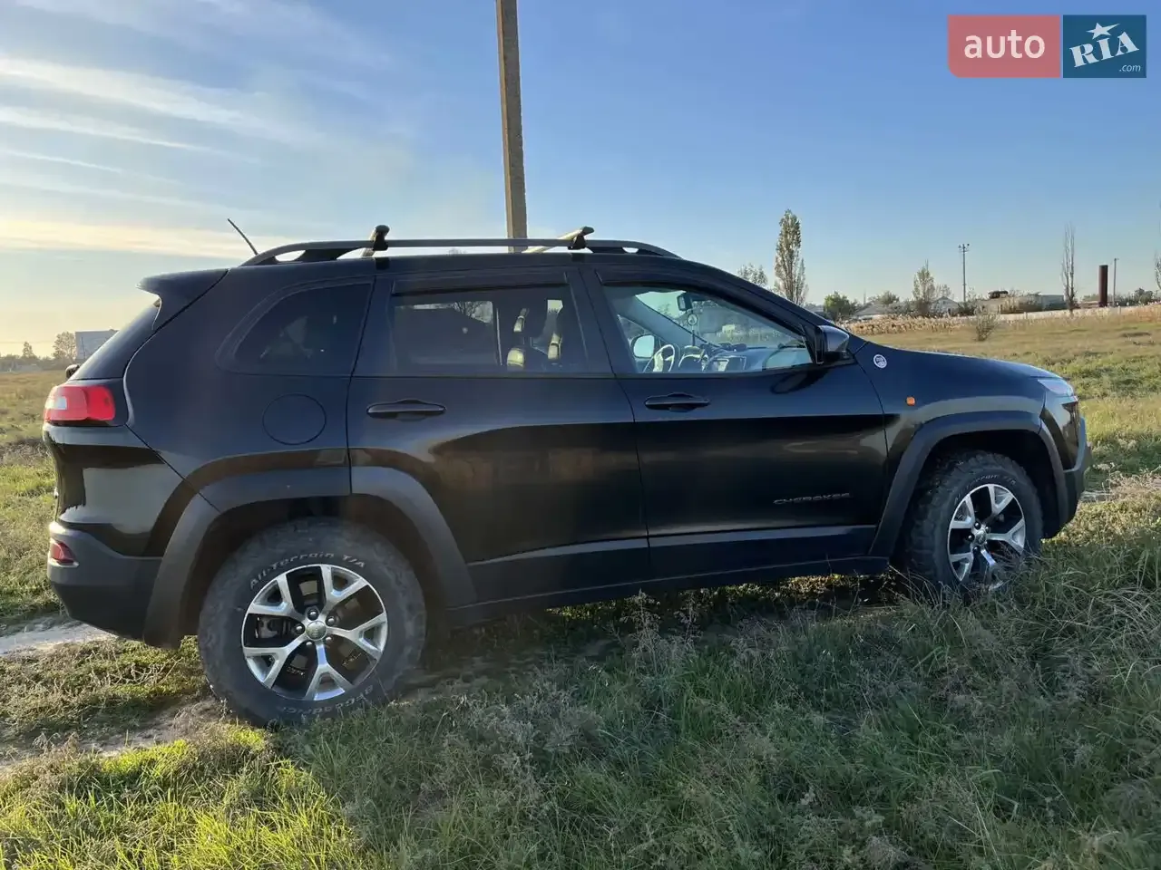 Jeep Cherokee 2015 photo 2