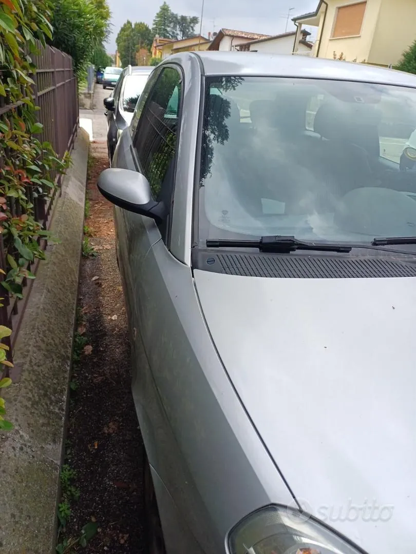 Lancia Ypsilon 2009 photo 2