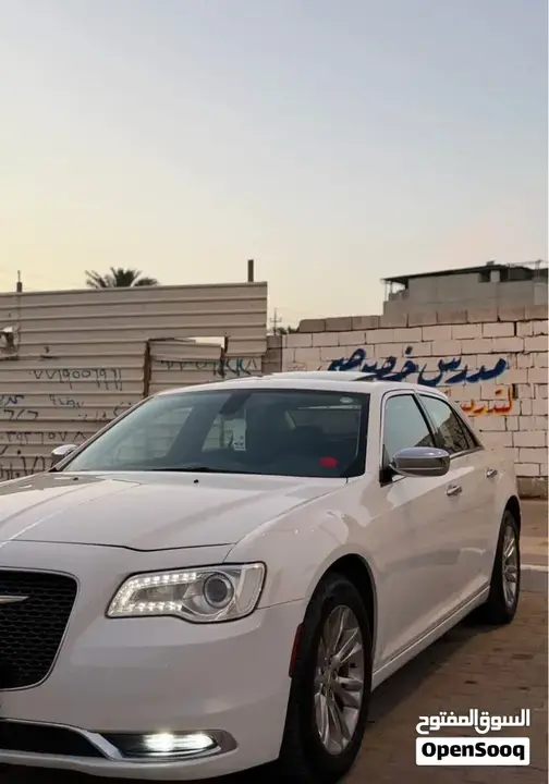 Chrysler 300 2017 photo 3