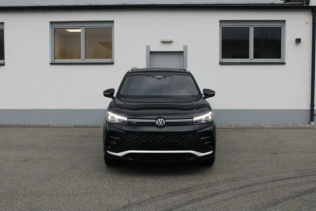 Volkswagen Tiguan 2024 photo 2