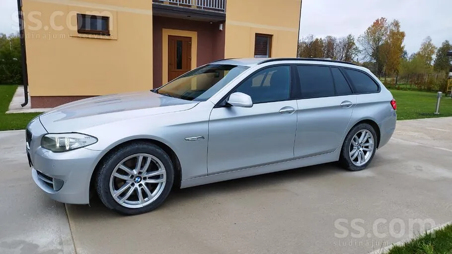 BMW 530D 2010 photo 3