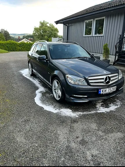 Mercedes-Benz C200 D 2010 photo 2