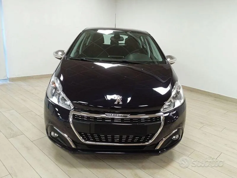Peugeot 208 2017 photo 2