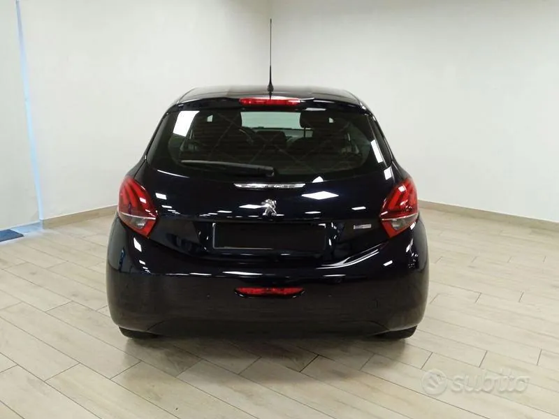 Peugeot 208 2017 photo 5