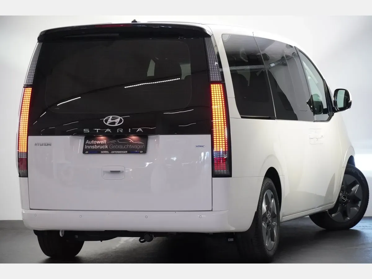 Hyundai Staria 2022 photo 3