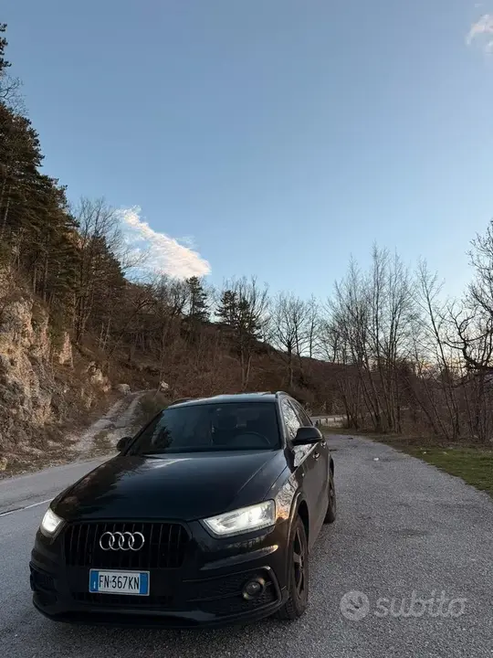 Audi Q3 2012 photo 2