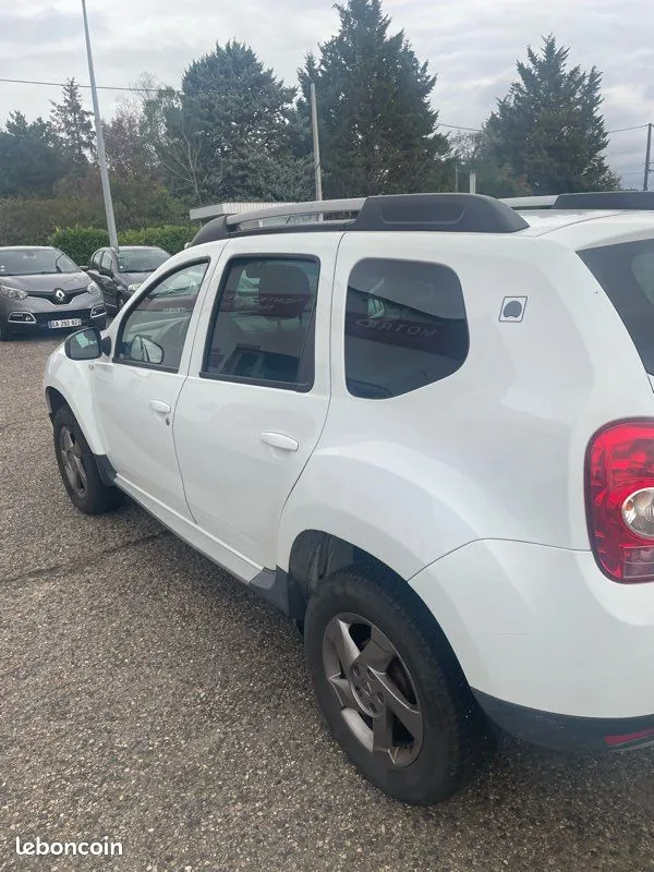 Dacia Duster 2012 photo 3