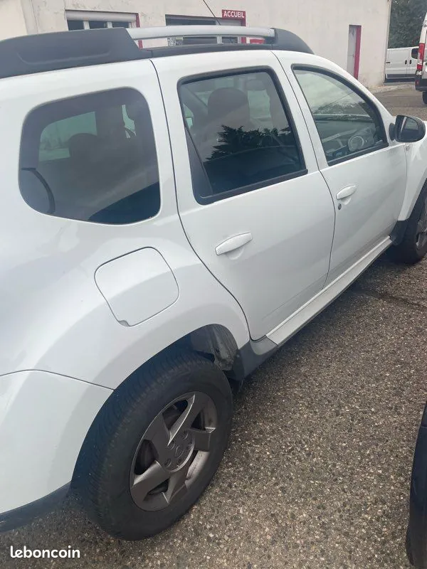 Dacia Duster 2012 photo 5
