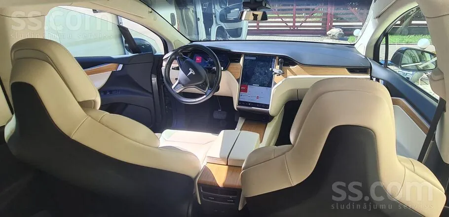 Tesla Model X 2018 photo 5