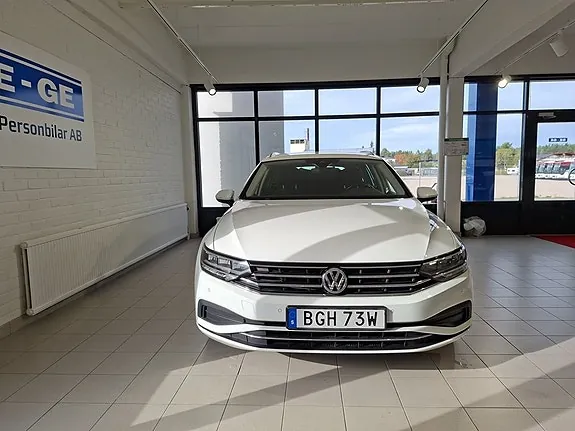 Volkswagen Passat 2020 photo 2