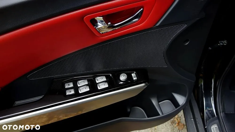 KG Mobility Tivoli 2017 photo 2