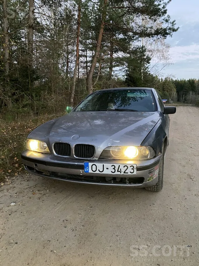 BMW 525
