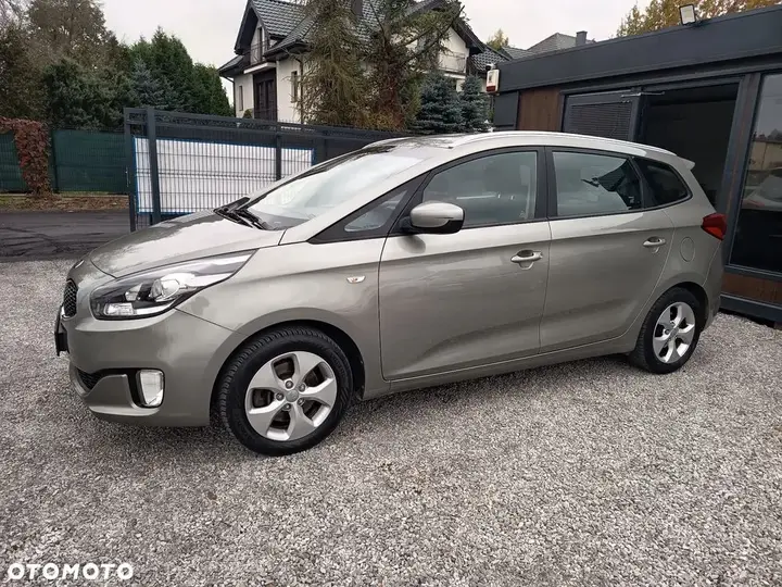 Kia Carens 2013 photo 3